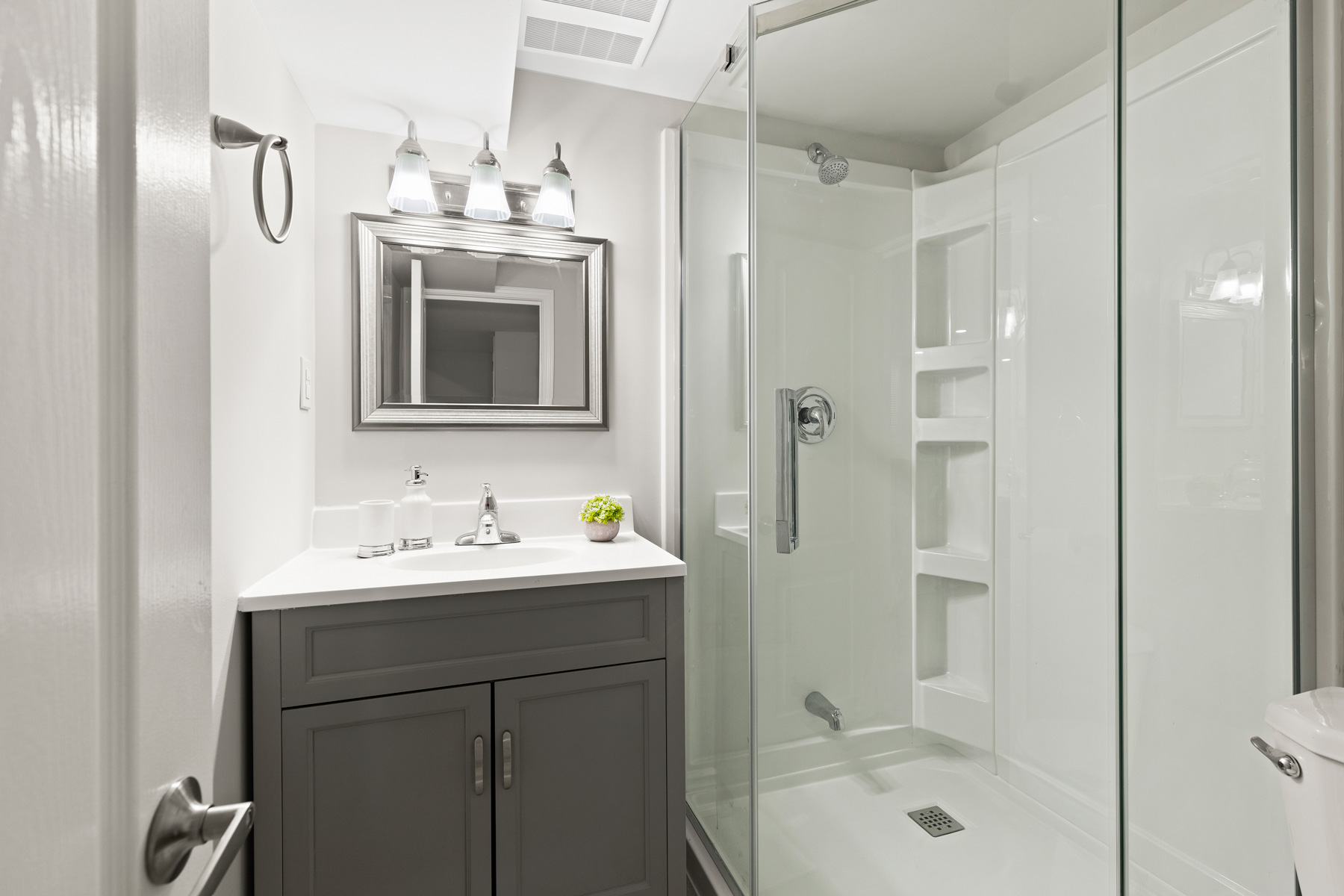107 Parklea Dr East York 26 SRP_3456b