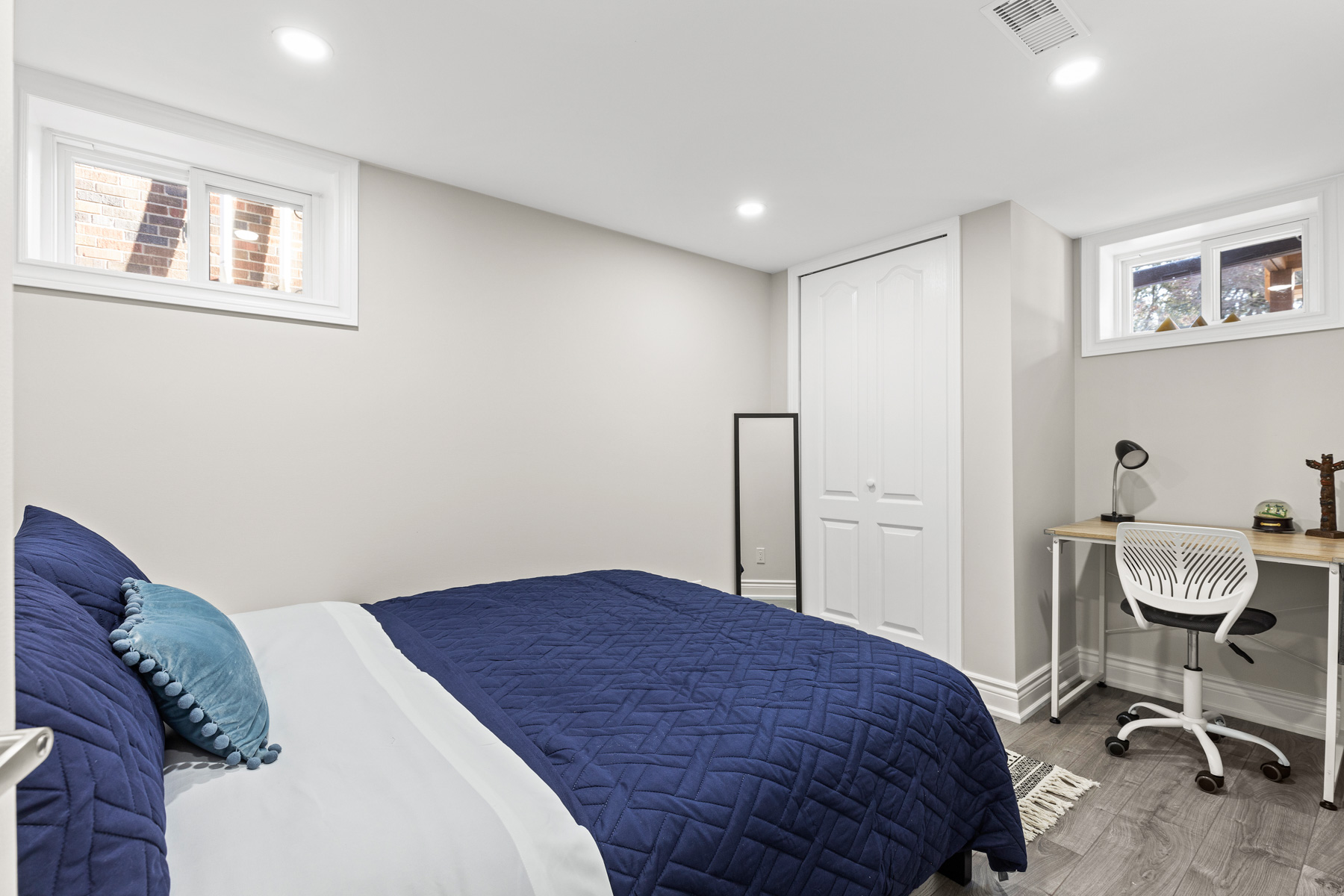 107 Parklea Dr East York 25 SRP_3461b