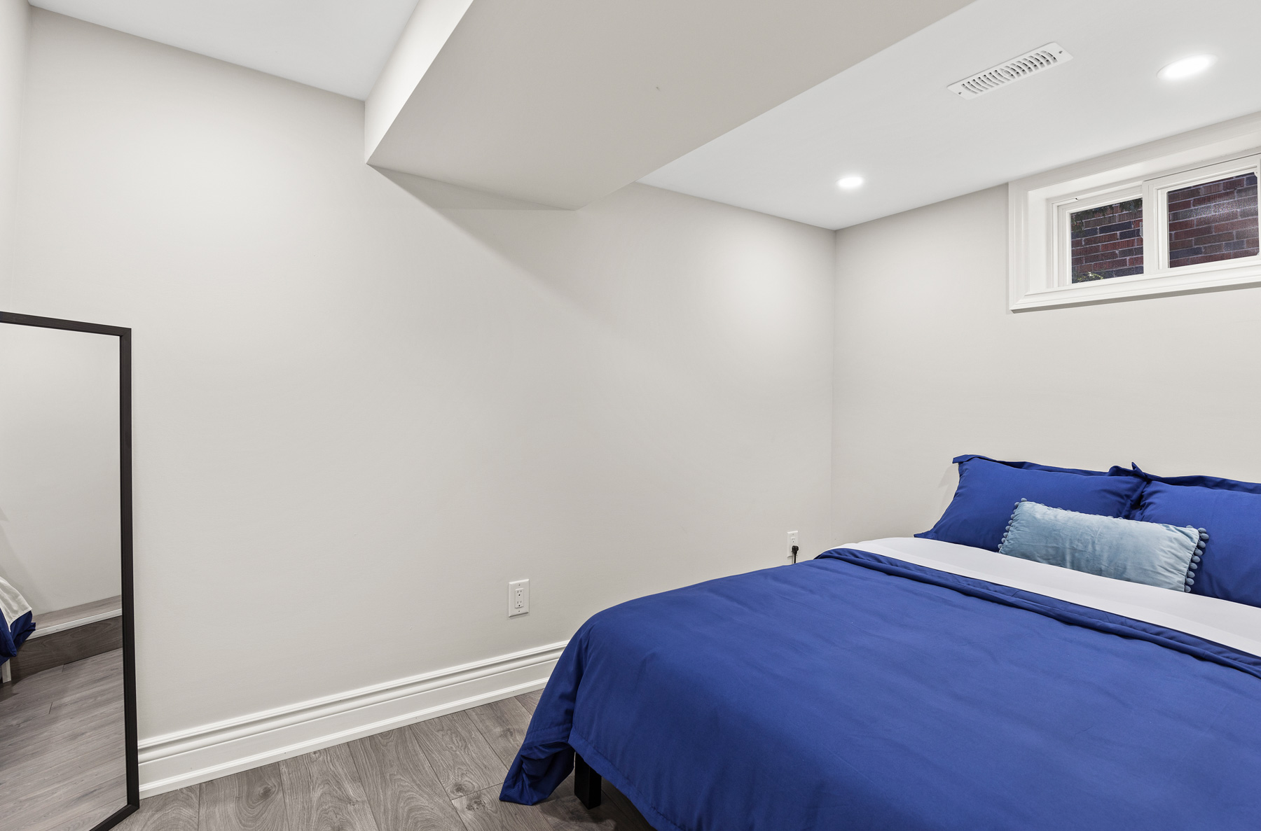 107 Parklea Dr East York 18 SRP_3471bb