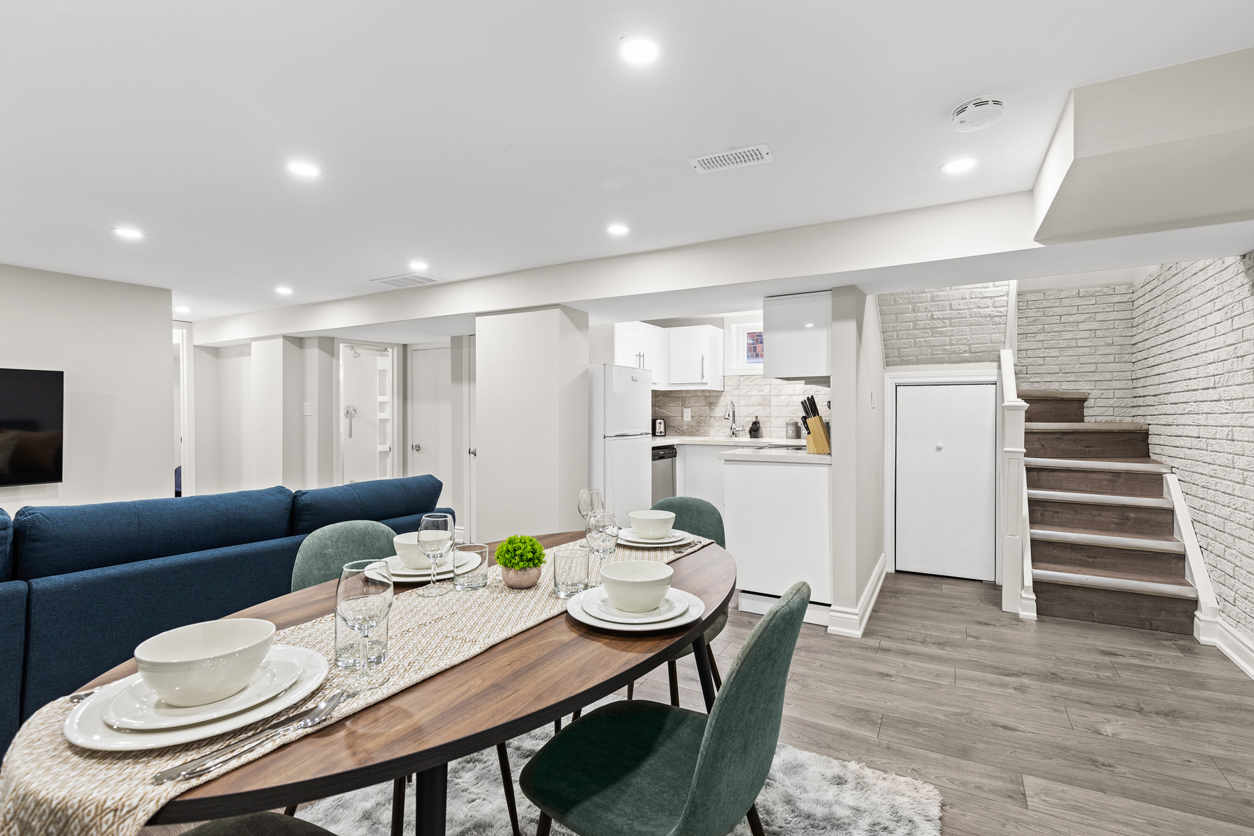 107 Parklea Dr East York 16 SRP_3486b
